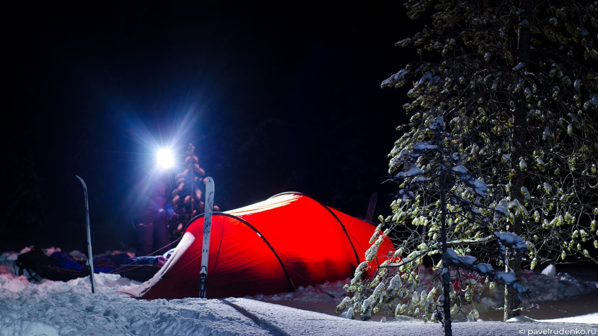 Фотография Hilleberg Nallo 2 GT: обзор палатки с большим тамбуром.