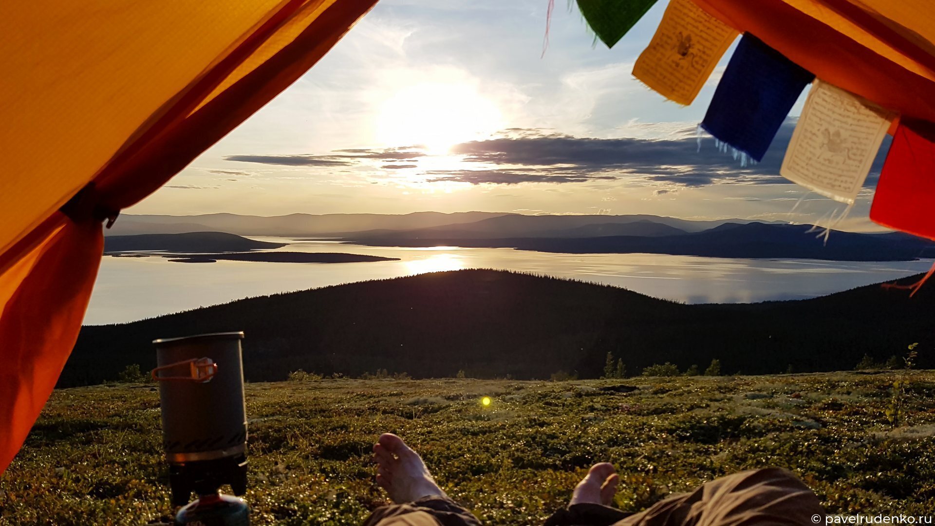 Фотография Вид из палатки на озеро Имандра, рядом с Аку-Аку, Хибины, лето, август.