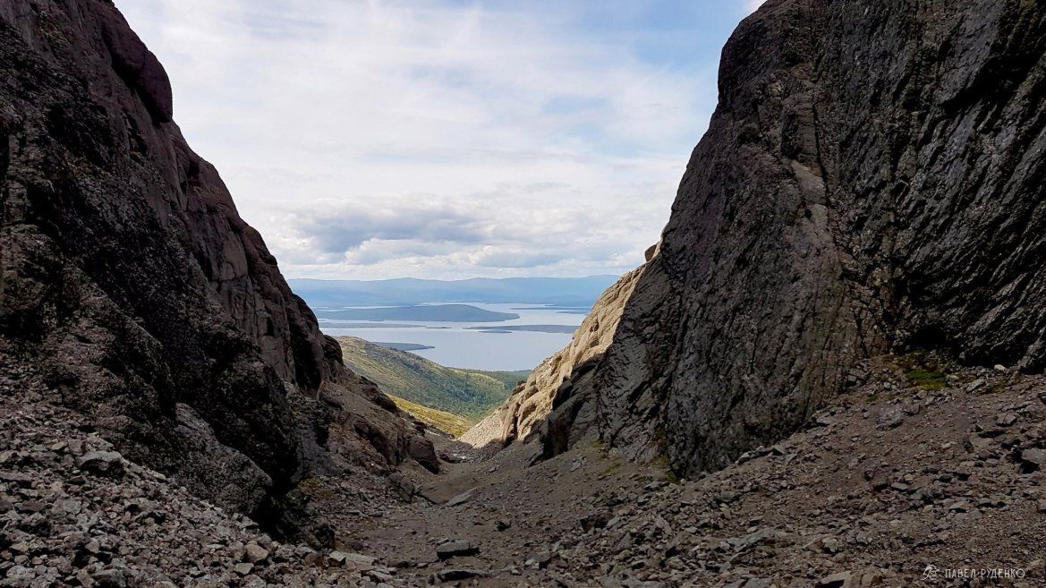 Фотография Gorge Yumikorr, view of Lake Imandra, Khibiny.