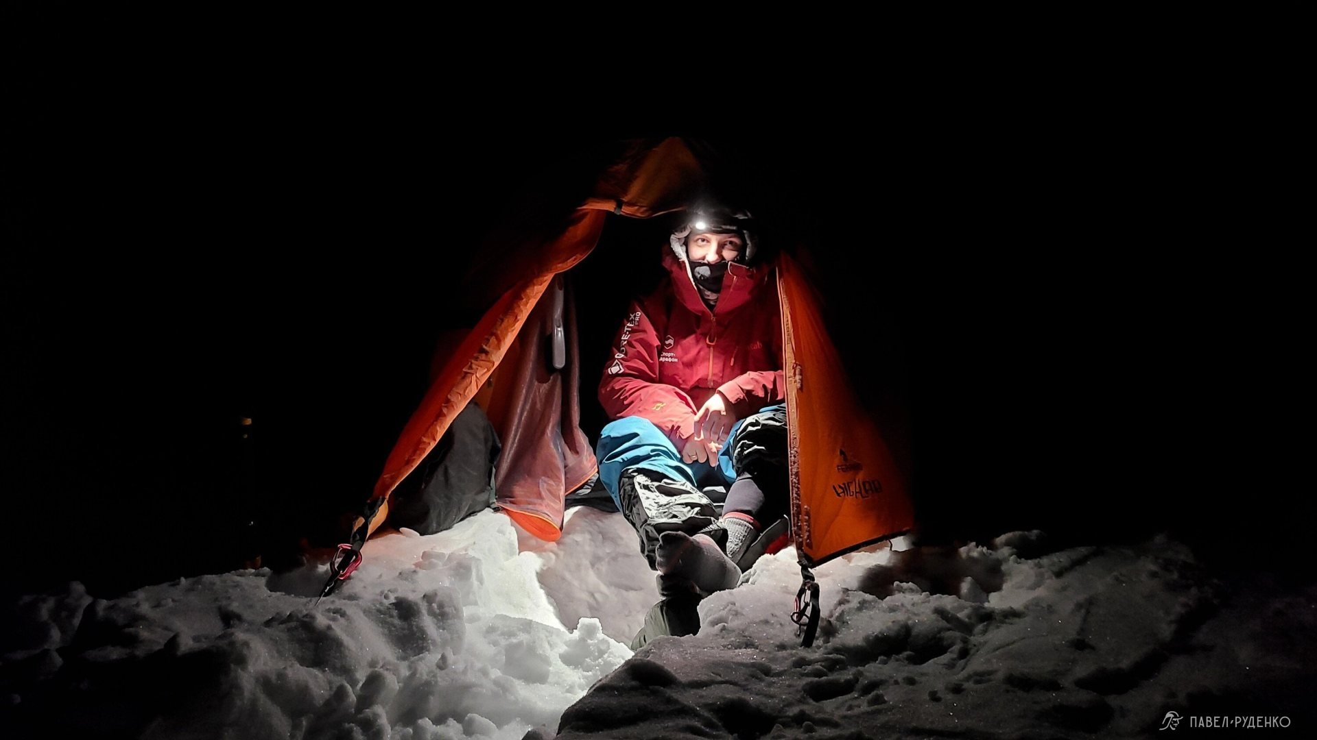 Фотография Ferrino Piller зимний поход, тамбур палатки