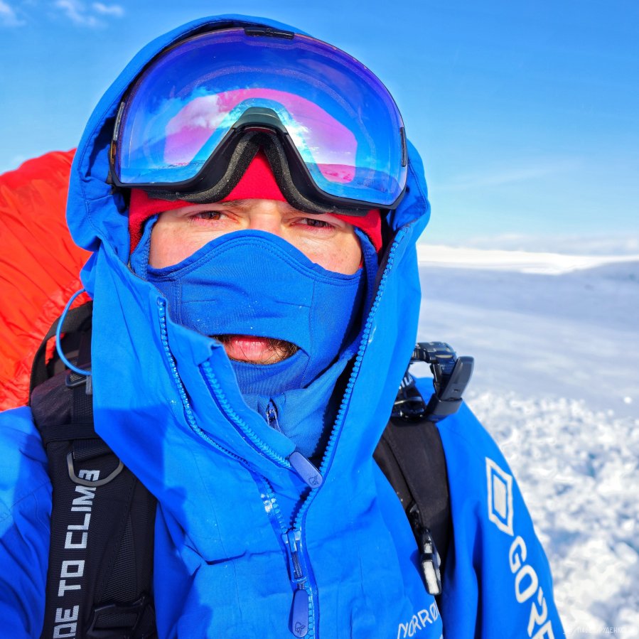 Фотография Pavel Rudenko im Schneeschuh-Solo-Treck durch die Tundra der Kola-Halbinsel auf Rybachiy.
