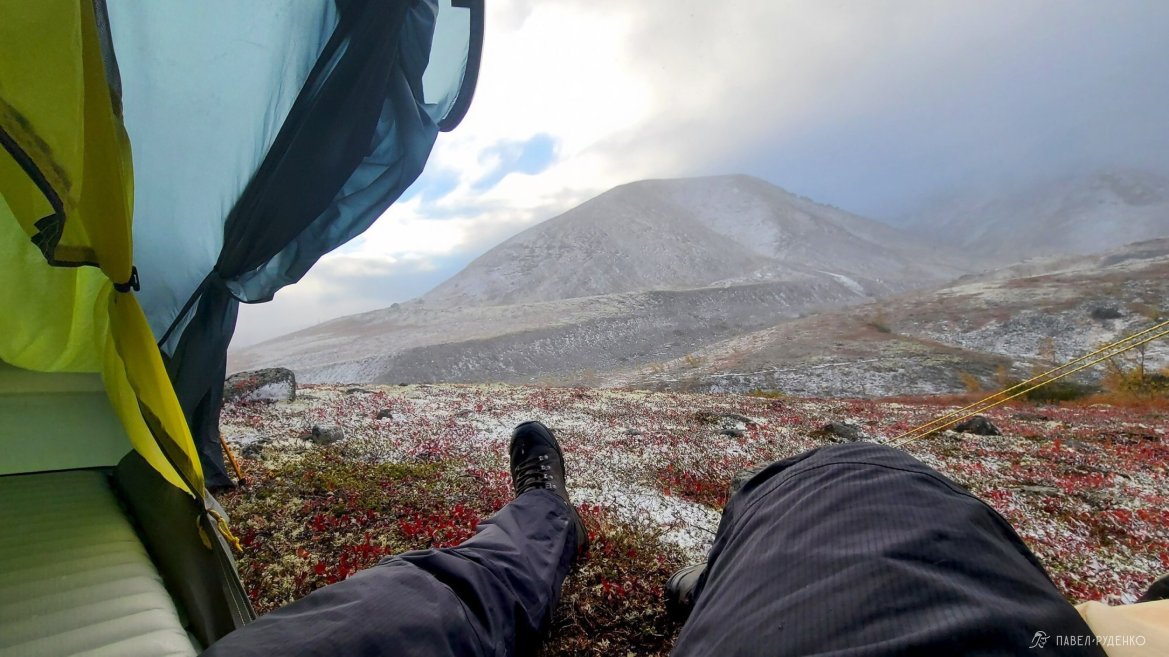 Фотография Aussicht aus dem Einzelzelt Helsport Ringstind 1. Khibiny.